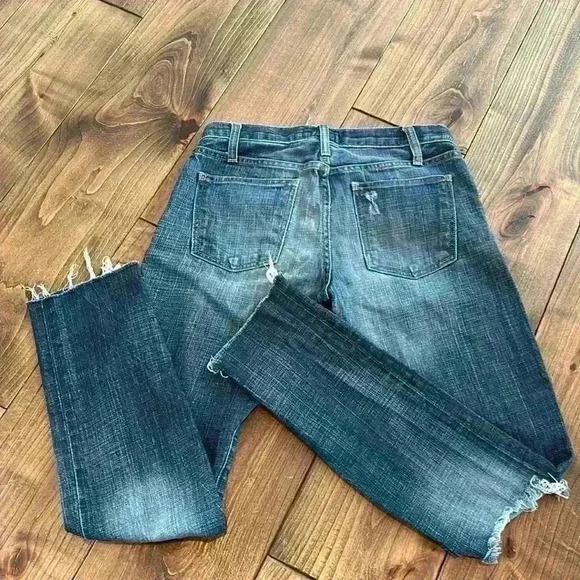 Current/Elliott  Distressed straight leg jeans - Picture 2 of 3